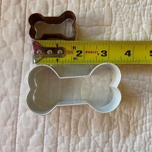 Dog Bone Cookie Cutter Set - White and Brown